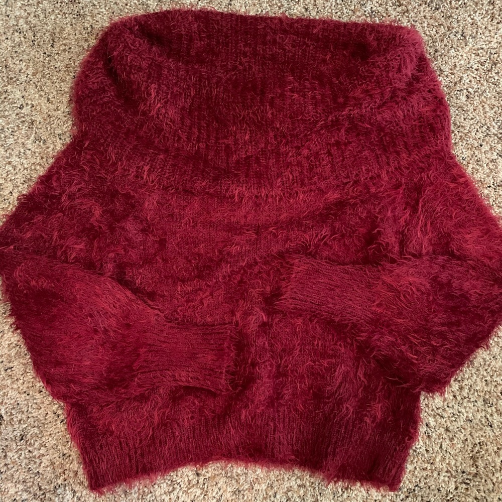 Express Fuzzy Sweater - Picture 4 of 4